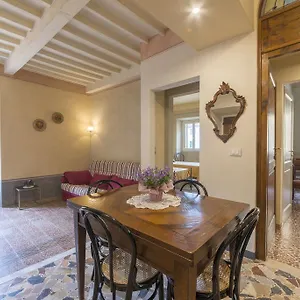 I Bei Ricordi - Historic Centre 6 Apartment